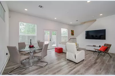 970 Highland Sound Lane, Houston, TX 77091 - Photo 10