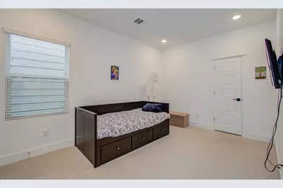 970 Highland Sound Lane, Houston, TX 77091 - Photo 18