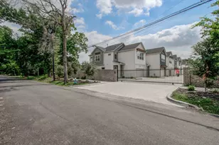 970 Highland Sound Ln, Houston, TX 77091 - Photo 34