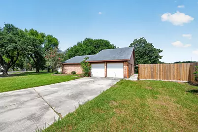711 Leicester Lane, Houston, TX 77034 - Photo 4
