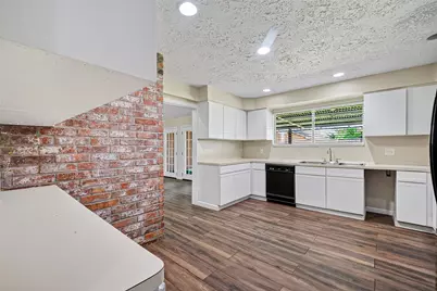711 Leicester Lane, Houston, TX 77034 - Photo 16