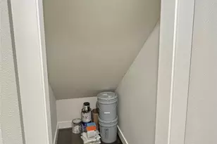 125 4th St, San Leon, TX 77539 - Photo 12