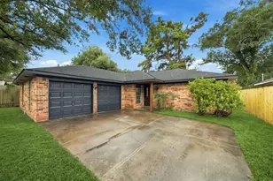 2413 Shadowdale Dr, Houston, TX 77043 - Photo 2