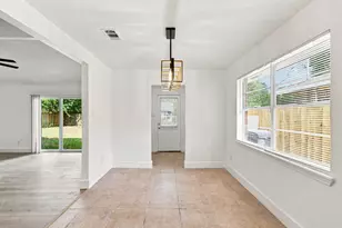 2413 Shadowdale Dr, Houston, TX 77043 - Photo 12
