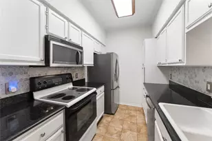 2218 Hopkins St, Houston, TX 77006 - Photo 16