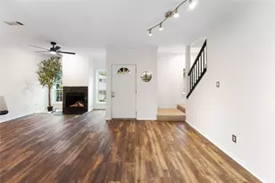 2218 Hopkins St, Houston, TX 77006 - Photo 1