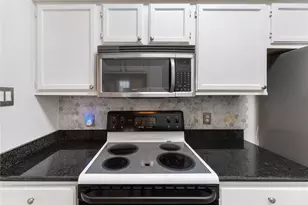 2218 Hopkins St, Houston, TX 77006 - Photo 12