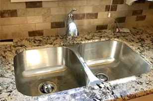 1704 Sam Wilson St, Houston, TX 77020 - Photo 4