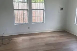 1704 Sam Wilson St, Houston, TX 77020 - Photo 2