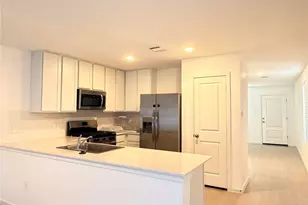 852 Vlg Brk Dr, Willis, TX 77378 - Photo 4