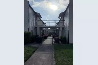 10075 Westpark Drive #52, Houston, TX 77042 - Photo 4