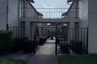 10075 Westpark Dr, Houston, TX 77042 - Photo 4