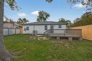 2723 Castledale Dr, Houston, TX 77093 - Photo 38