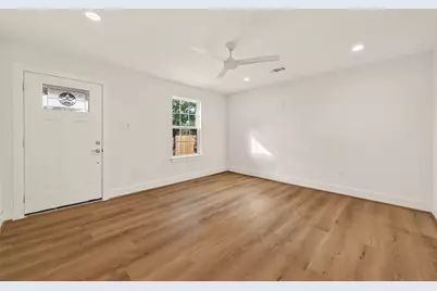 2723 Castledale Drive, Houston, TX 77093 - Photo 8