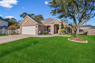 18235 Memorial Spring Ct, Tomball, TX 77375 - Photo 2