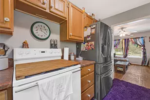 1008 E Houston St, Highlands, TX 77562 - Photo 8