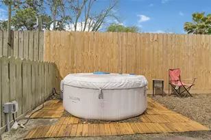 1008 E Houston St, Highlands, TX 77562 - Photo 34