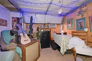 1008 E Houston St, Highlands, TX 77562 - Photo 40