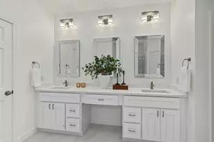 8153 Crestview Dr, Houston, TX 77028 - Photo 20