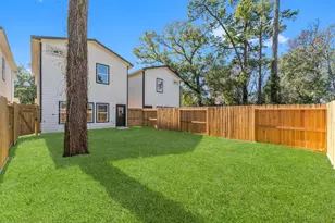 8153 Crestview Dr, Houston, TX 77028 - Photo 26