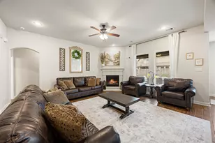 13124 Morning Villa Dr, Texas City, TX 77568 - Photo 4