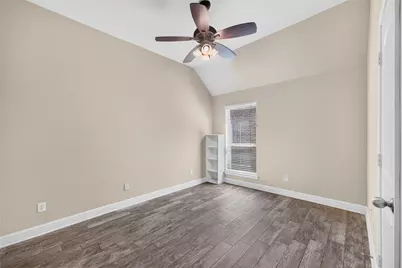 6302 Falling Briar Lane, Sugar Land, TX 77479 - Photo 16