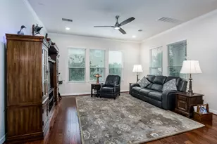 10602 Enclave Shadows Ct, Houston, TX 77043 - Photo 18