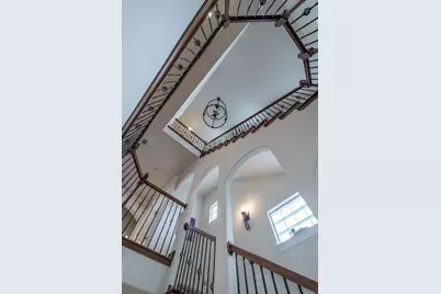10602 Enclave Shadows Court, Houston, TX 77043 - Photo 16