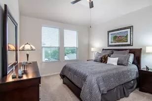 10602 Enclave Shadows Ct, Houston, TX 77043 - Photo 34