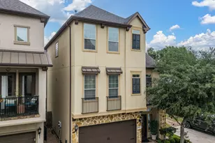 10602 Enclave Shadows Ct, Houston, TX 77043 - Photo 2
