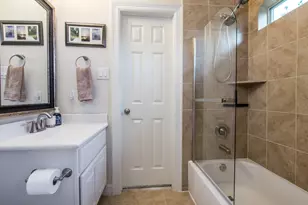 10602 Enclave Shadows Ct, Houston, TX 77043 - Photo 14