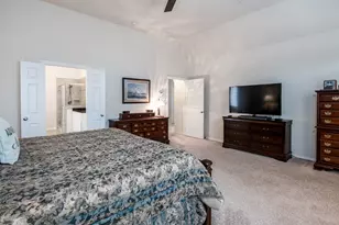 10602 Enclave Shadows Ct, Houston, TX 77043 - Photo 28