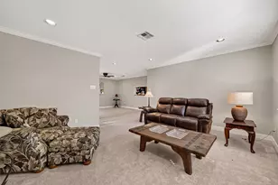 31 Champions Colony E, Houston, TX 77069 - Photo 4