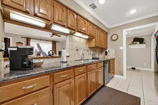31 Champions Colony E, Houston, TX 77069 - Photo 14