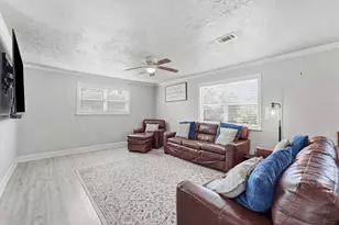 625 Shadylawn St, Shoreacres, TX 77571 - Photo 4