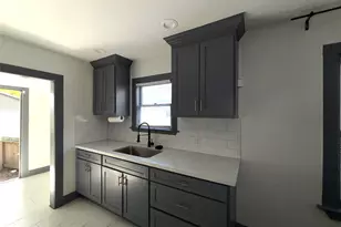 806 Caplin St, Houston, TX 77022 - Photo 6