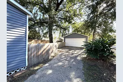 806 Caplin Street, Houston, TX 77022 - Photo 18