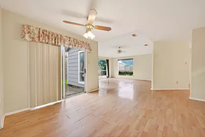 9407 Keegans Wood Drive, Houston, TX 77083 - Photo 10