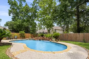 2 Harmony Arbor Ct, The Woodlands, TX 77382 - Photo 32
