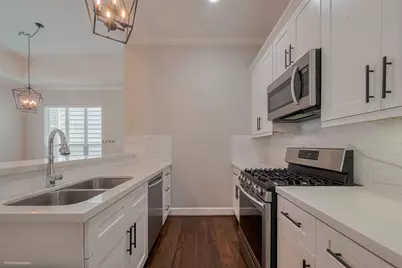 854 W 20th Street, Houston, TX 77008 - Photo 14