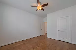 854 W 20th St, Houston, TX 77008 - Photo 22