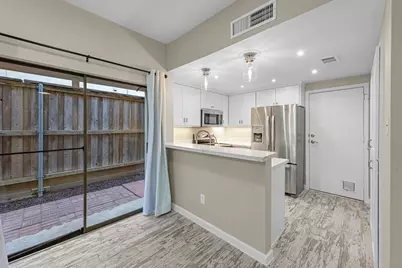 1829 Augusta Drive #28, Houston, TX 77057 - Photo 6