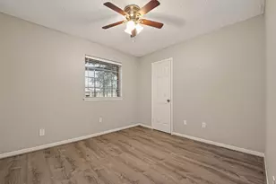 5735 Hoover St, Houston, TX 77092 - Photo 12