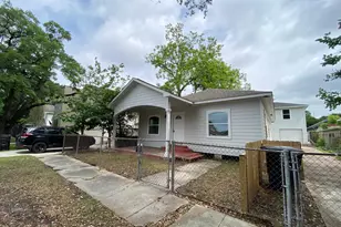 7033 Ave E, Houston, TX 77011 - Photo 1