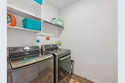 15014 Lake Shore Avenue, Mont Belvieu, TX 77523 - Photo 32