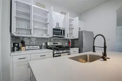 9305 Tower Street, Houston, TX 77088 - Photo 10