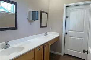 68 Lowery Ln, Huntsville, TX 77320 - Photo 12