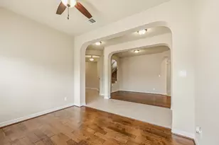 2411 Linden Bluff Ct, Sugar Land, TX 77479 - Photo 6