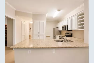 2100 Welch Street #C202, Houston, TX 77019 - Photo 6