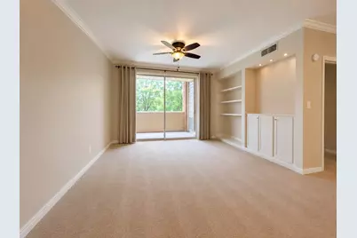 2100 Welch Street #C202, Houston, TX 77019 - Photo 8